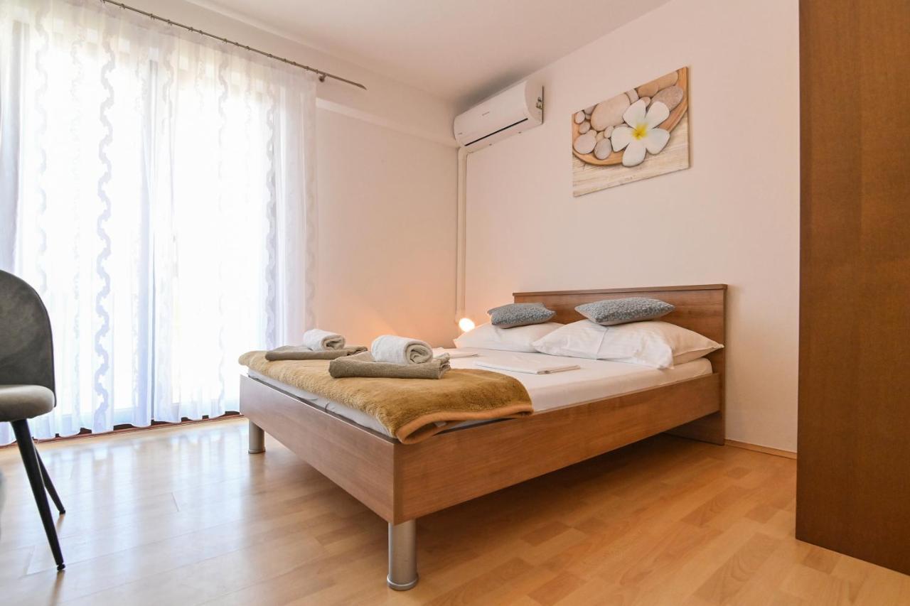 Rooms & Apartments Jadranka Baška Екстериор снимка